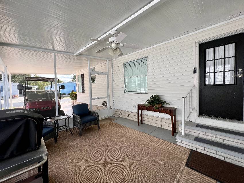 9833 Sucia Circle a Parrish, FL Mobile or Manufactured Home for Sale